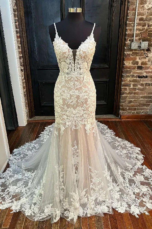 Off-White Appliques Backless Trumpet Long Wedding Dress